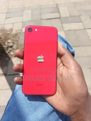 Apple iPhone SE (2020) 64 GB Red