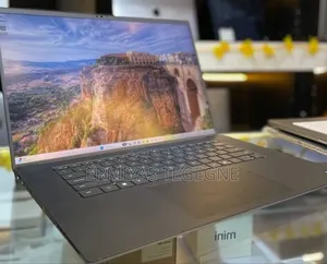 New Laptop Dell Inspiron 15 32GB Intel Core Ultra 7 SSD 1T