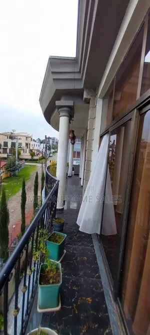 4bdrm House in Adiss Ababa, Bole for sale