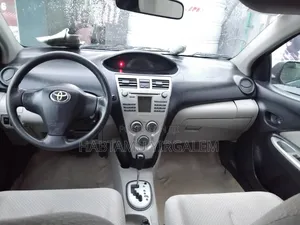 Toyota Yaris 2005 Green