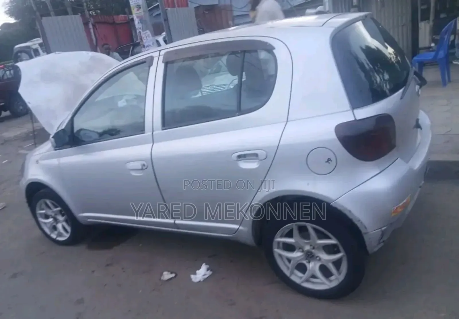 Toyota Vitz 2001 Silver