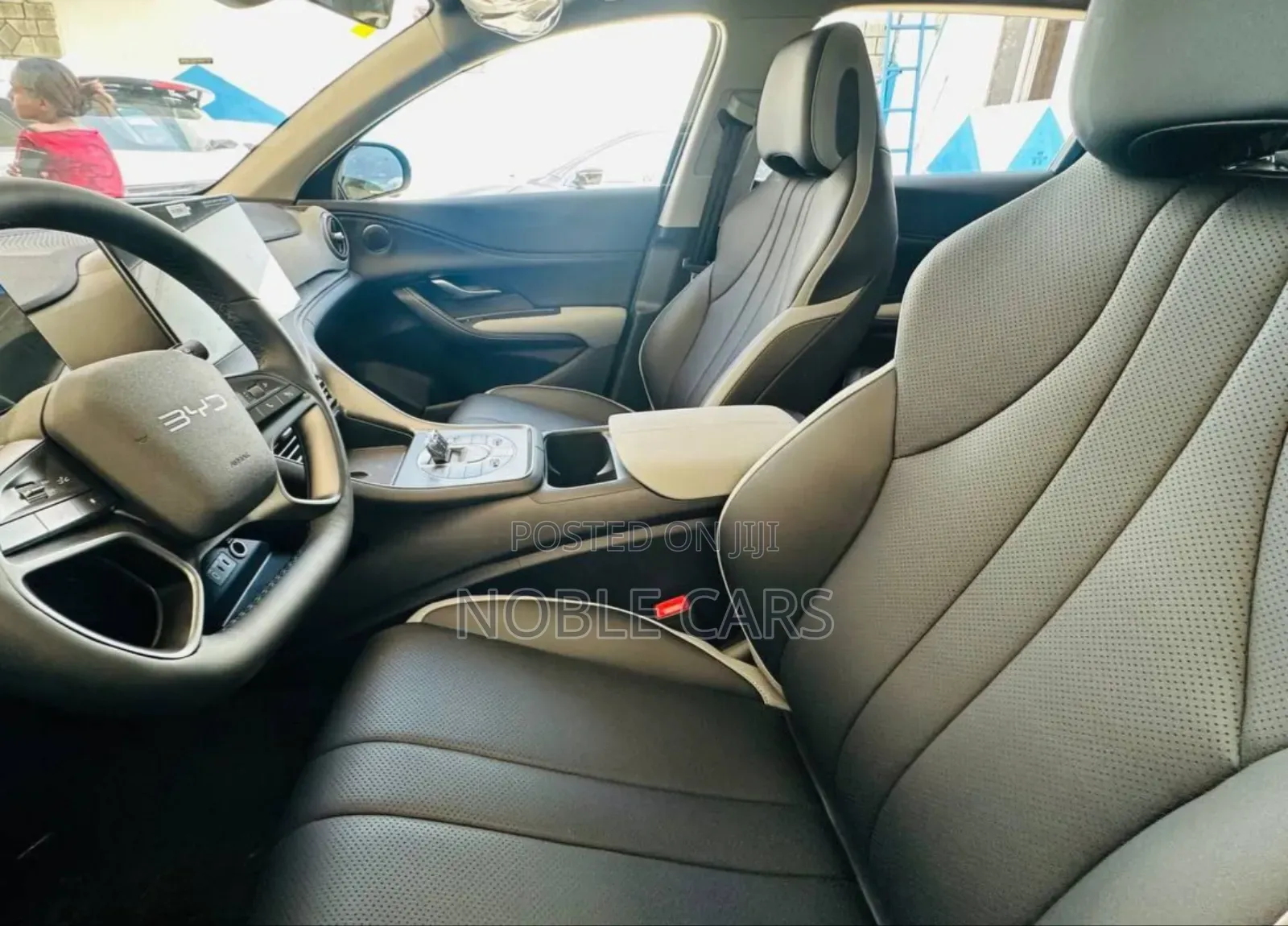 New BYD Seal DM-i 2025 Gold