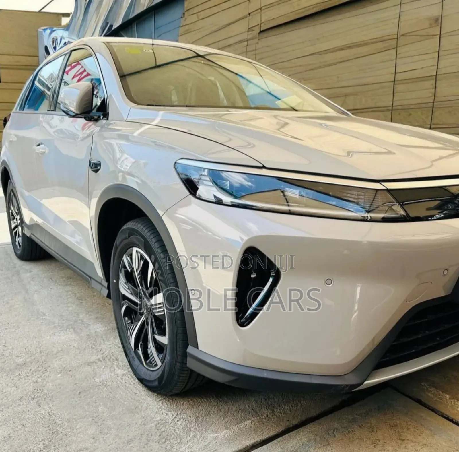 New BYD Seal DM-i 2025 Gold