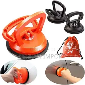 Photo - የጎደጎደ ፣ የተጣመመ የመኪና ክፍል ማስተካከያ