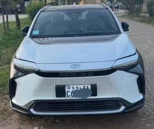 Photo - Toyota bZ4X 2024 White