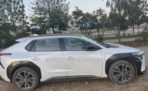 Toyota bZ4X 2024 White