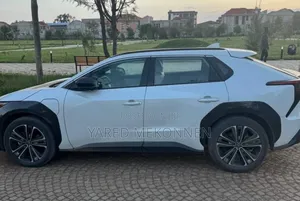 Toyota bZ4X 2024 White