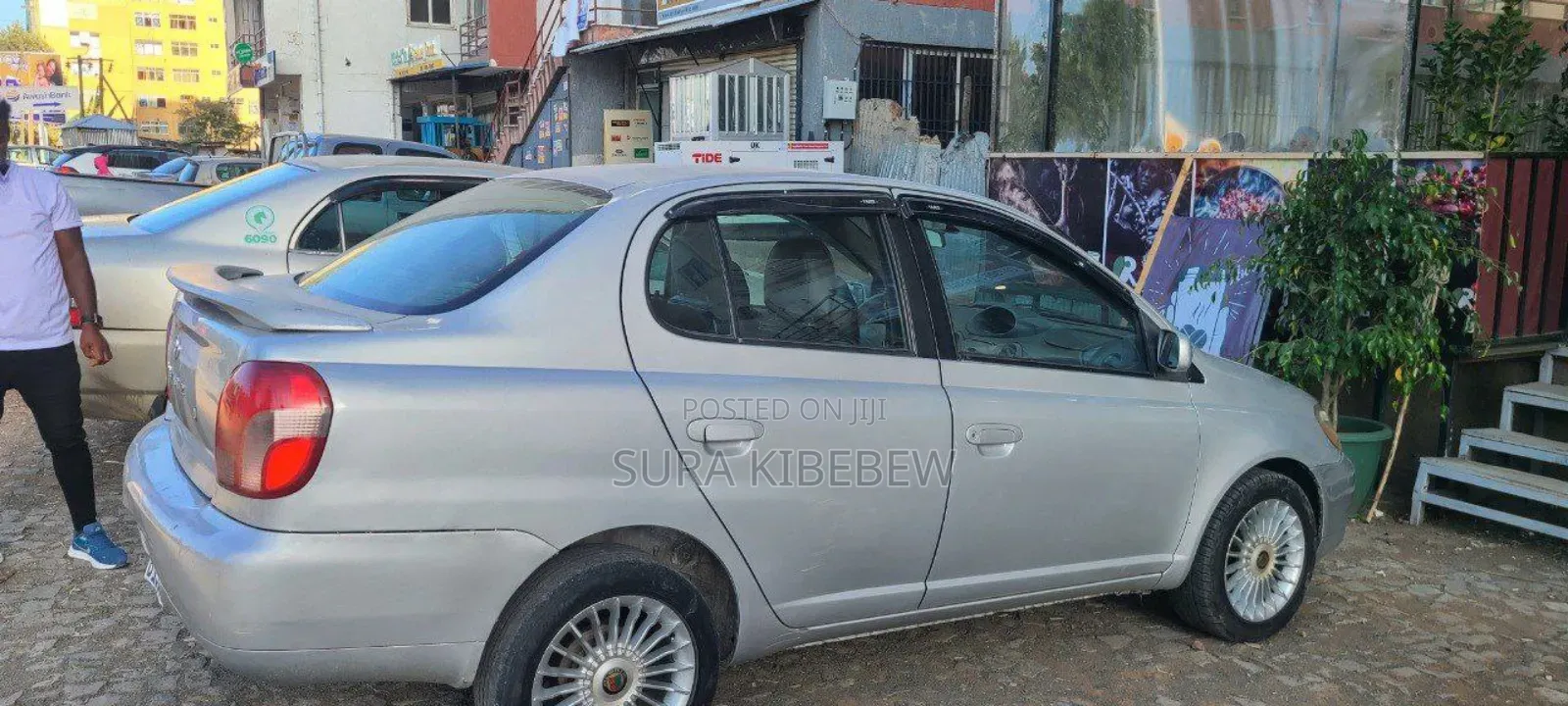 Toyota Platz 2001 Silver