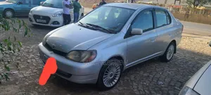 Toyota Platz 2001 Silver