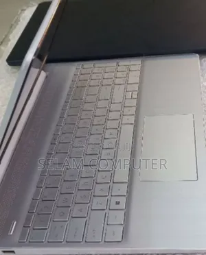 New Laptop HP Stream Notebook 8GB Intel Core I5 SSD 1T