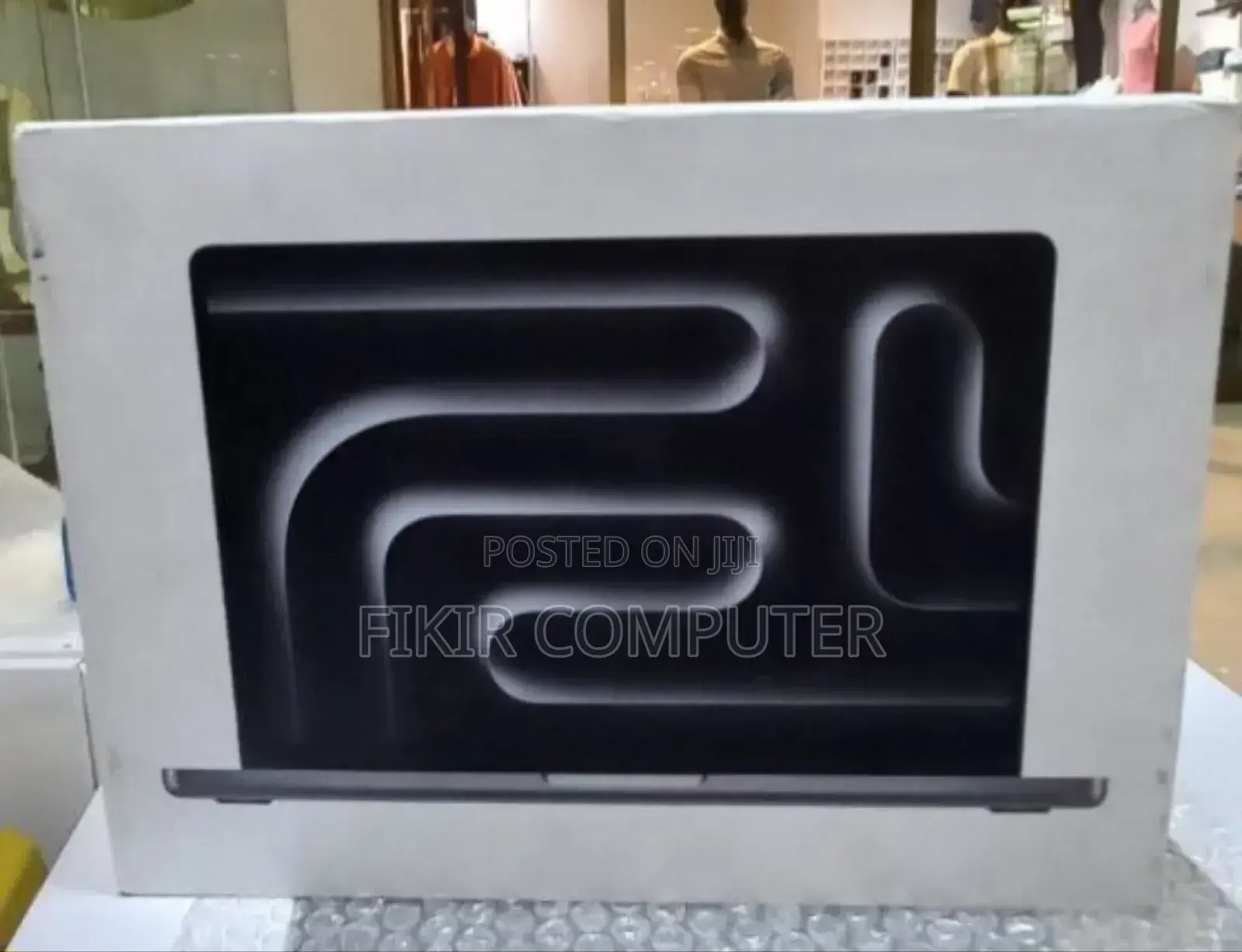 New Laptop Apple MacBook Pro 8GB Apple M3 Pro SSD 512GB