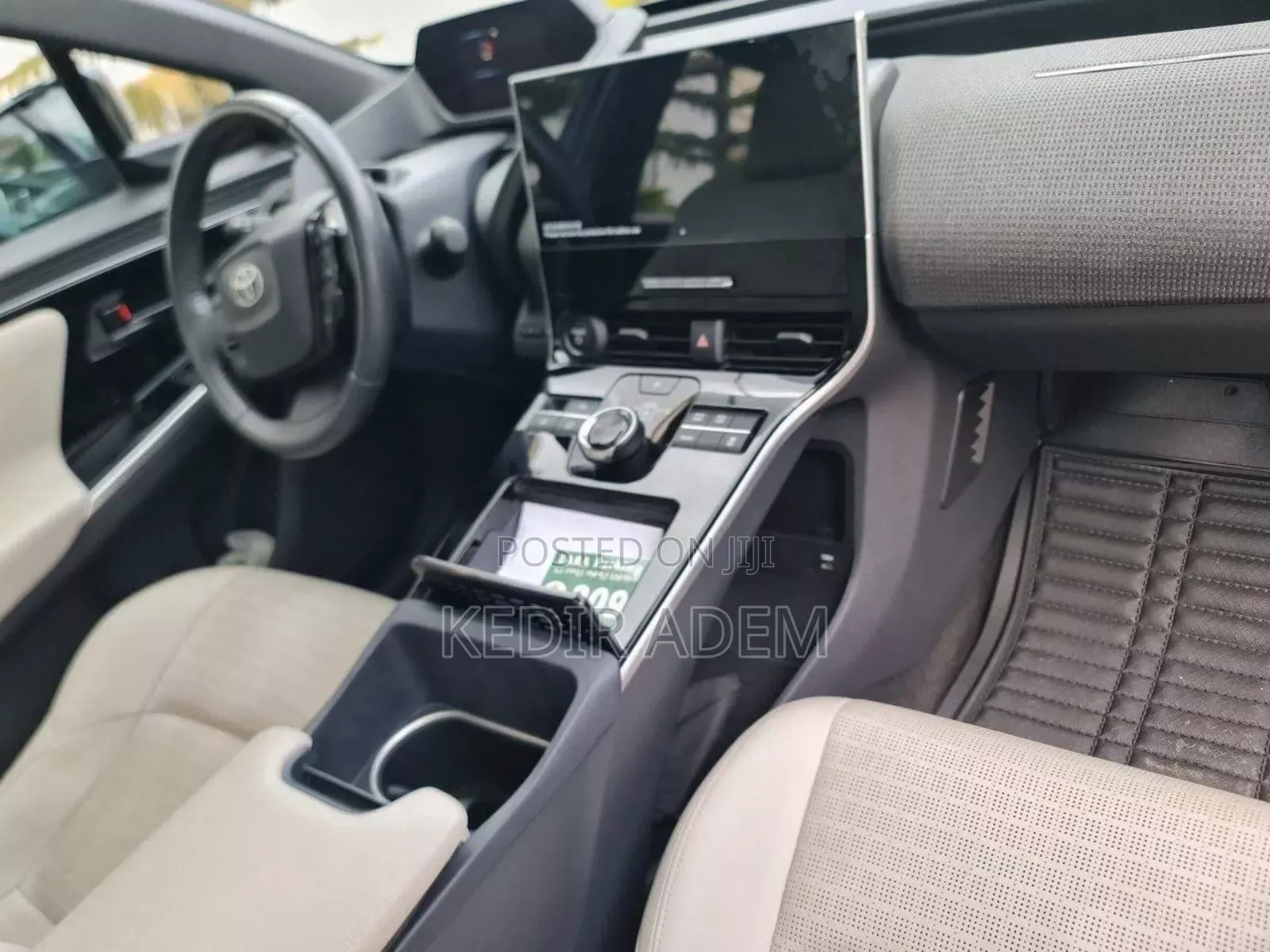 Toyota bZ4X 2023 Silver