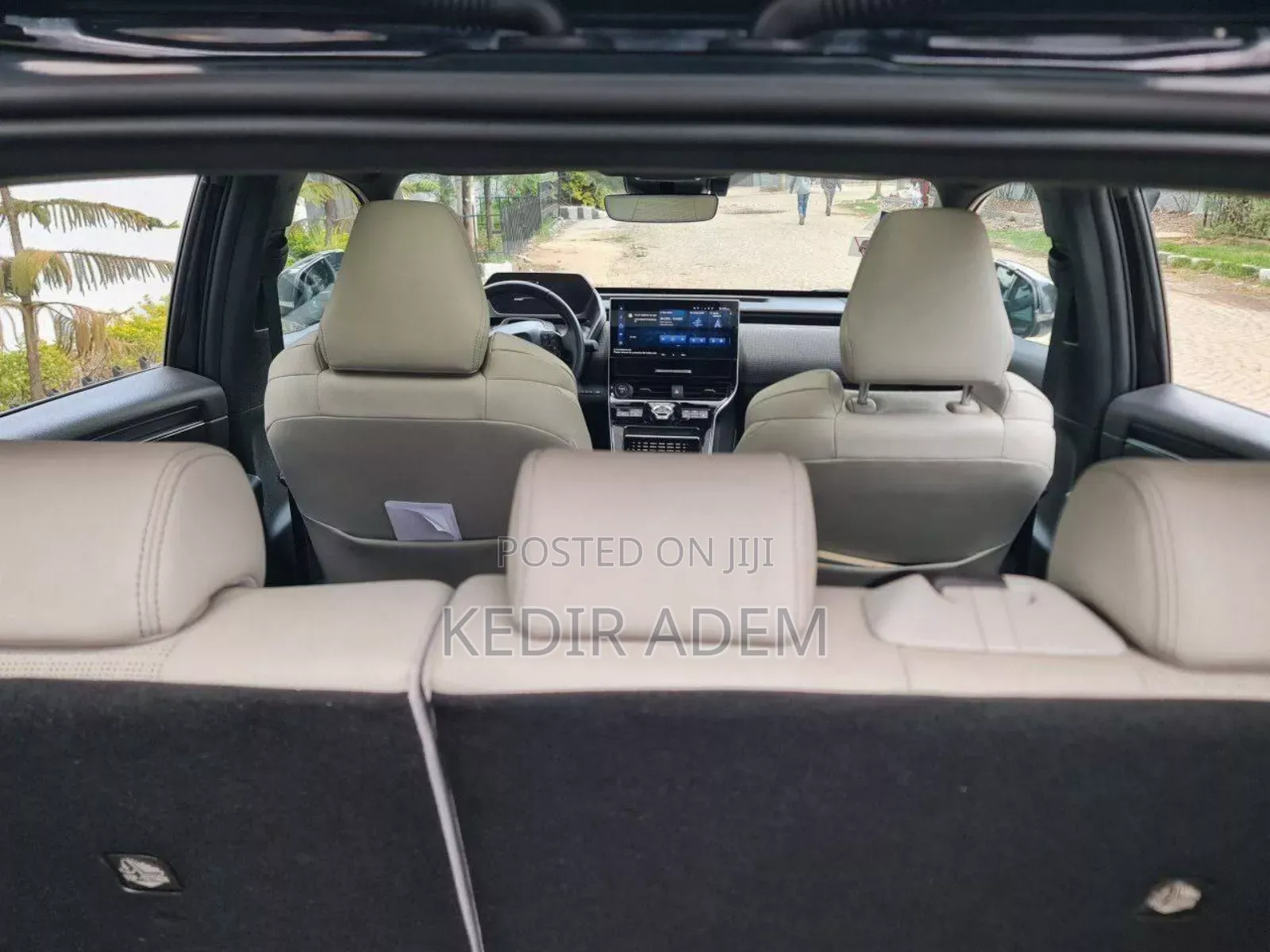 Toyota bZ4X 2023 Silver