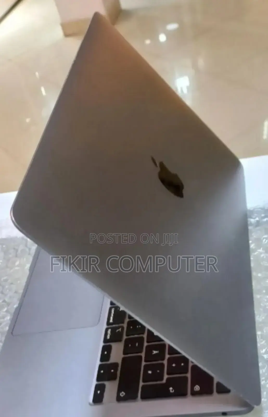 New Laptop Apple MacBook Air 2020 M1 8GB Intel Core I5 SSD 256GB