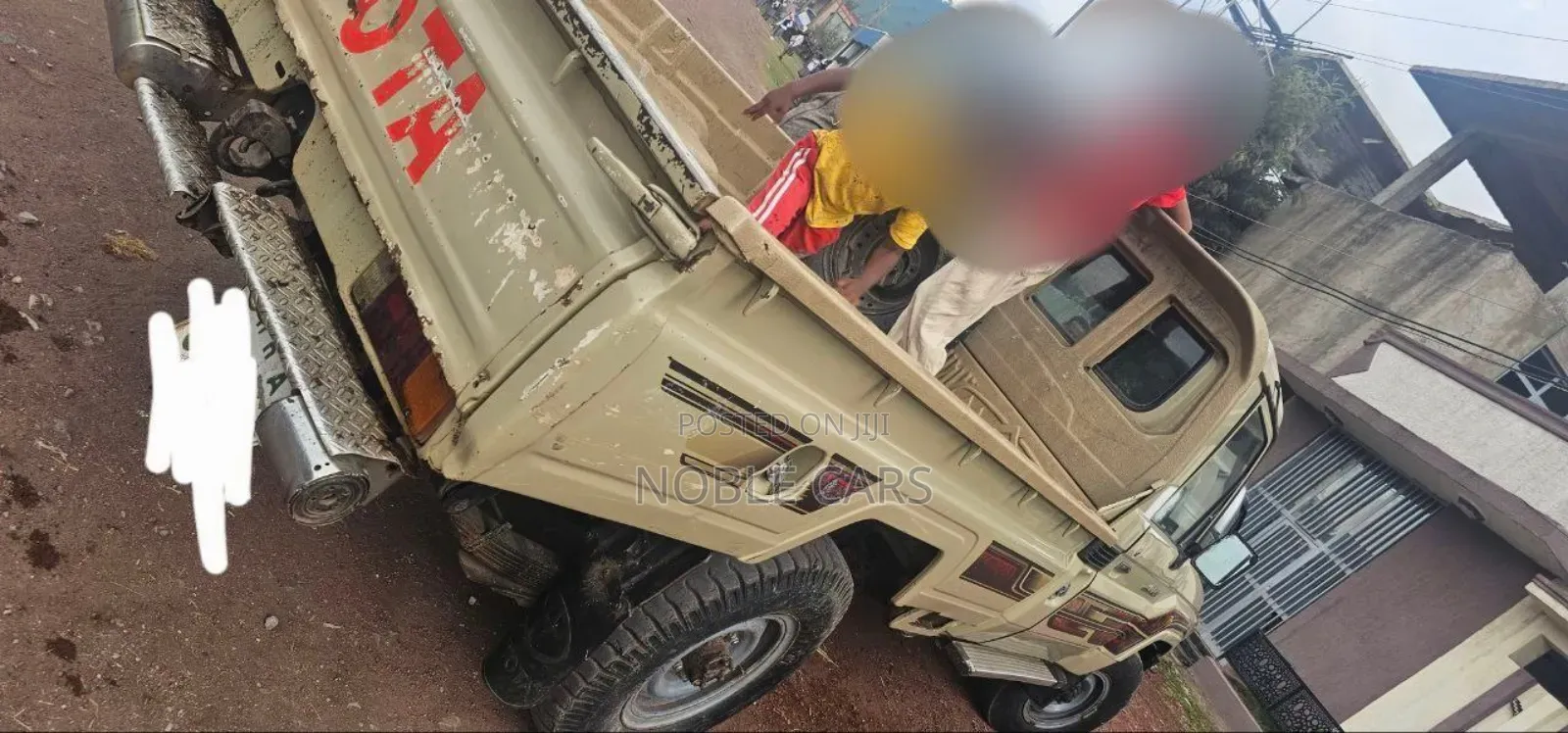 Toyota Land Cruiser 2010 Gold