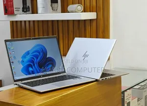 New Laptop HP EliteBook 830 G9 16GB Intel Core I5 SSD 512GB