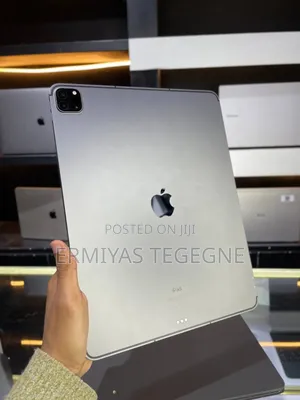 Photo - New Laptop Apple MacBook 20GB Intel Core I7 SSD 1T