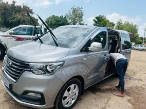 Hyundai H1 2021 Silver