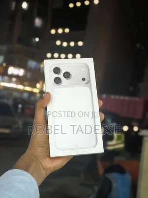 Photo - New Apple iPhone 17 Pro Max 256 GB