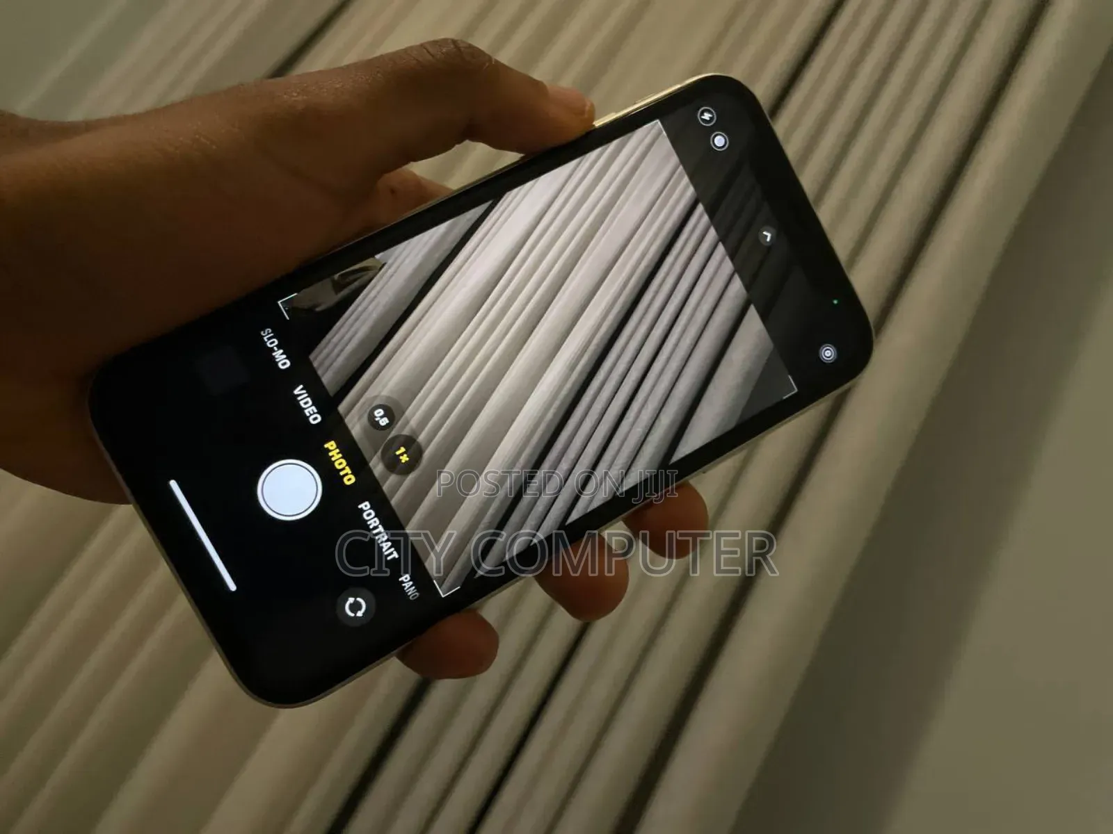 Apple iPhone 11 64 GB White