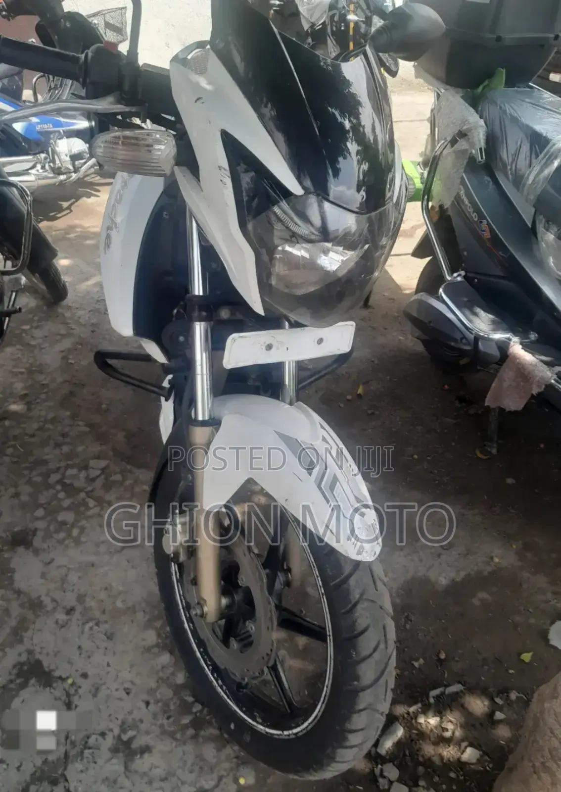 TVS Apache 180 RTR 2018 White