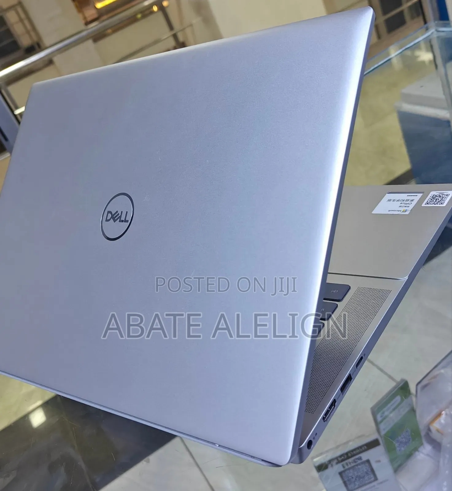 New Laptop Dell Inspiron 16 5620 16GB Intel Core I7 SSD 512GB