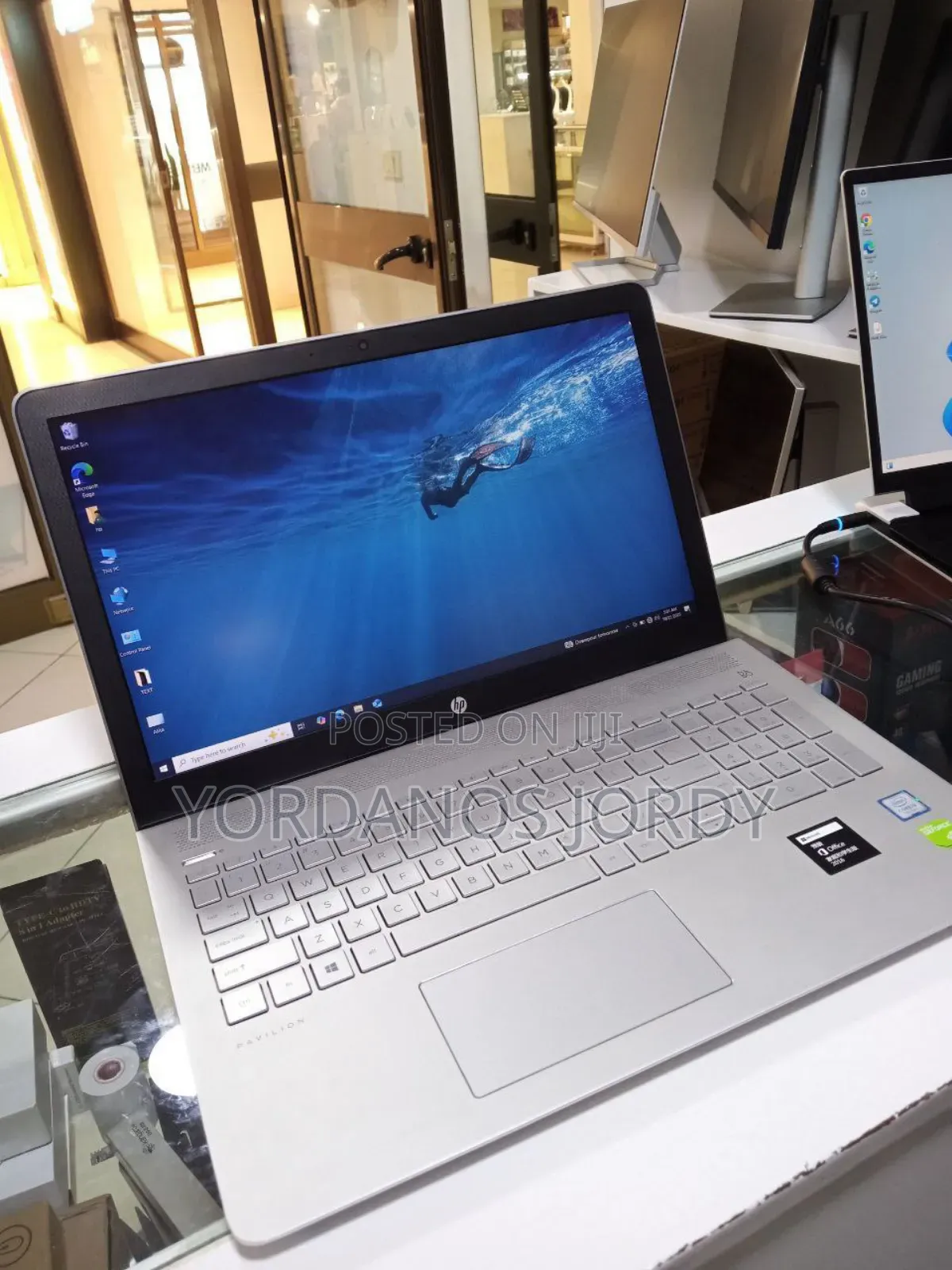 New Laptop HP Pavilion 15 8GB Intel Core I5 SSD 1T