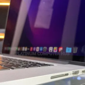 New Laptop Apple MacBook Pro 2015 16GB Intel Core I7 SSD 256GB