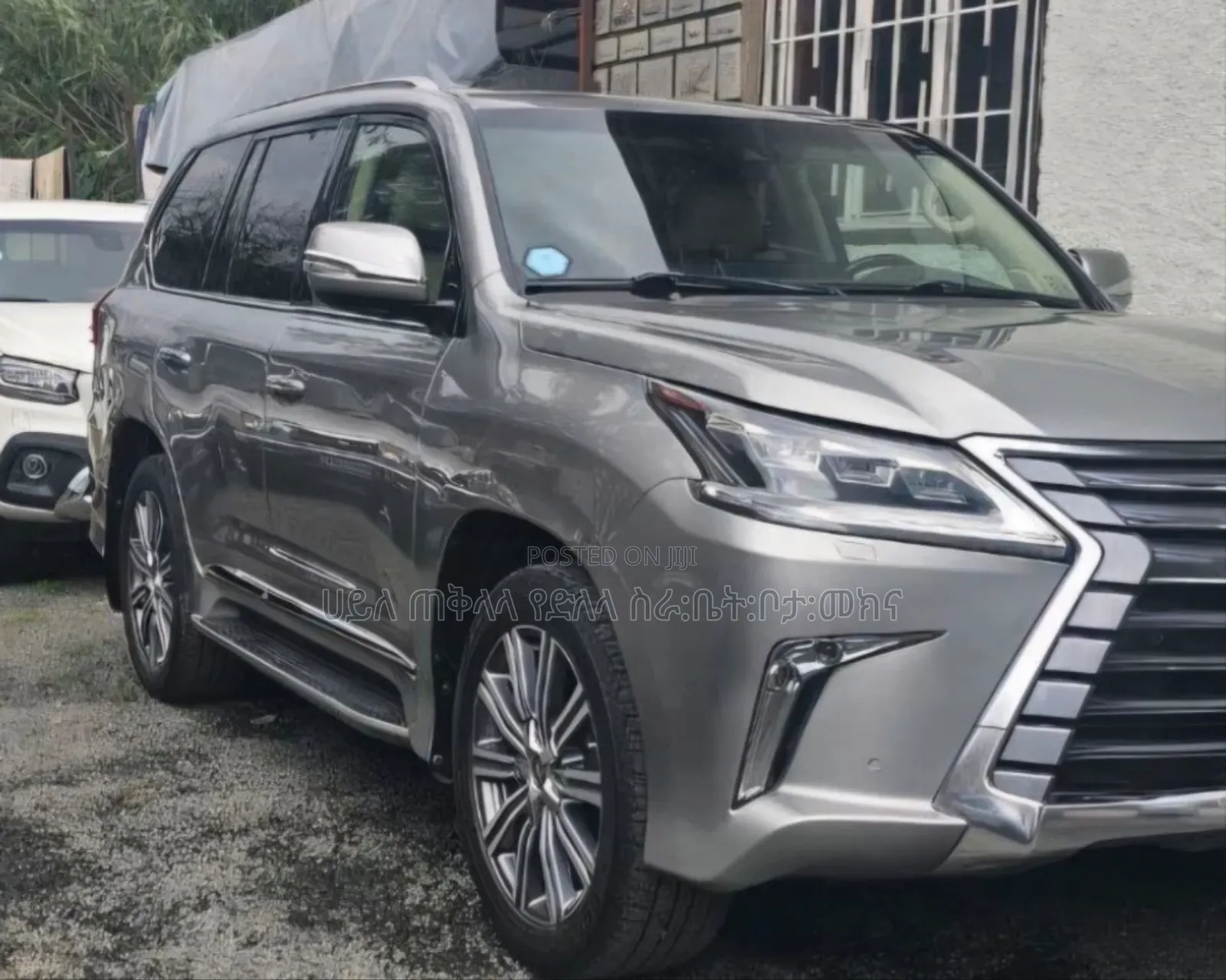 Lexus LX 2017 Silver