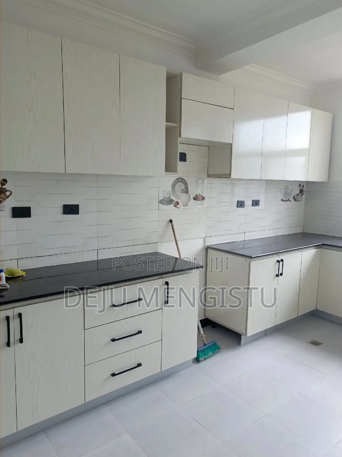 3bdrm Apartment in ሰባ ሁለት, Bole for rent