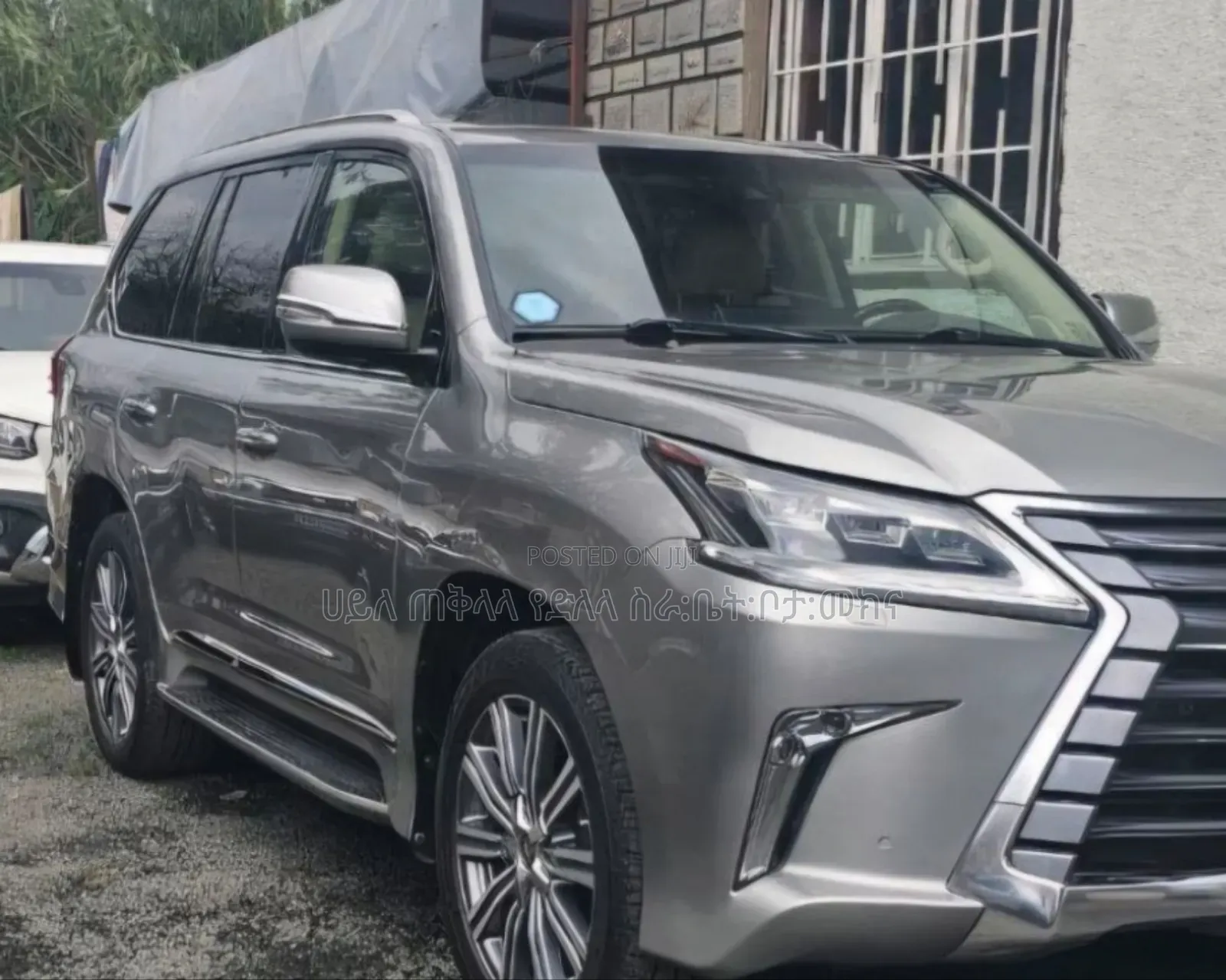 Lexus LX 2017 Silver