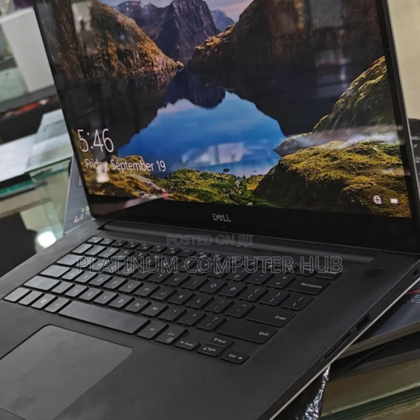 New Laptop Dell Precision 5540 16GB Intel Core I7 SSD 512GB