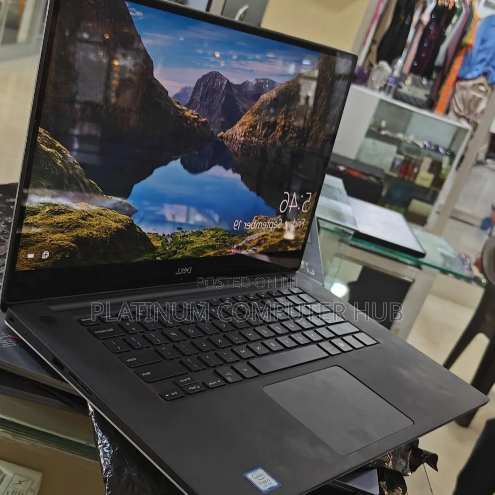 New Laptop Dell Precision 5540 16GB Intel Core I7 SSD 512GB