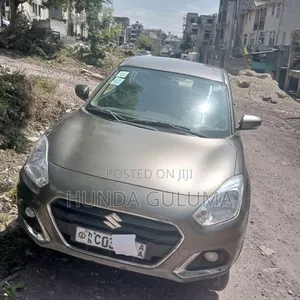 Photo - Suzuki Dzire 2022 Silver