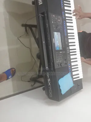 Yamaha PSR Sx700