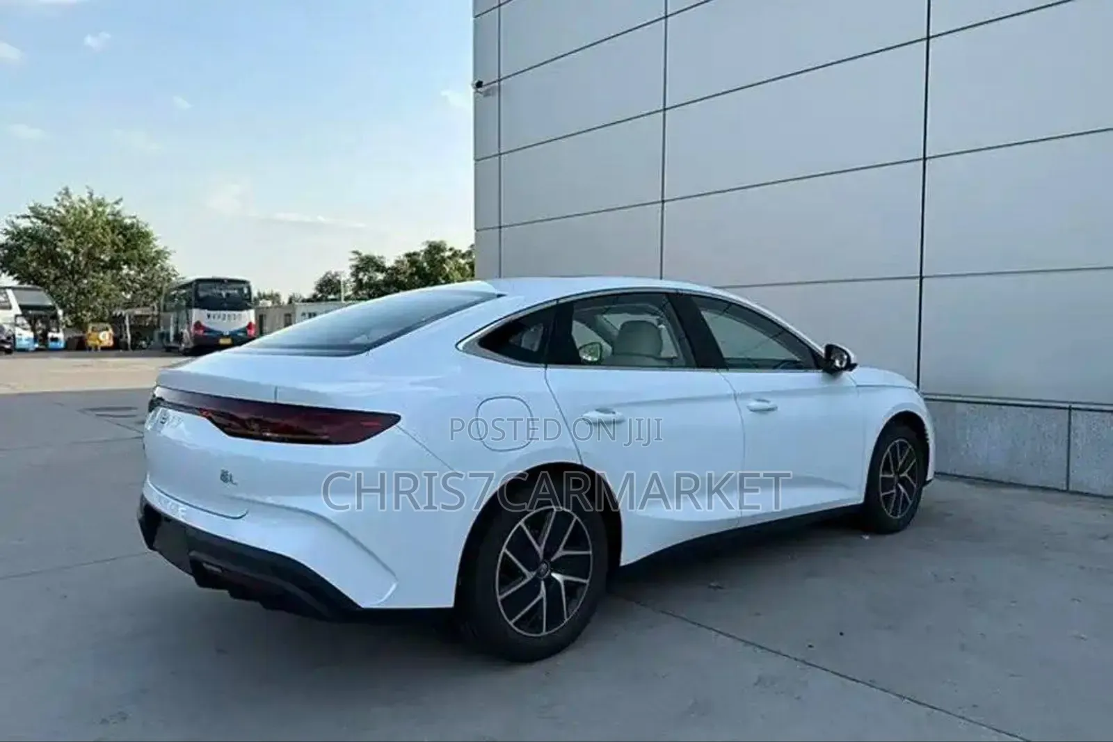 New BYD Destroyer 05 DM-i 1.5 Hybrid FWD 2025 White