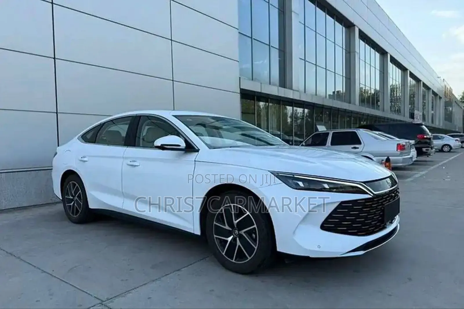 New BYD Destroyer 05 DM-i 1.5 Hybrid FWD 2025 White