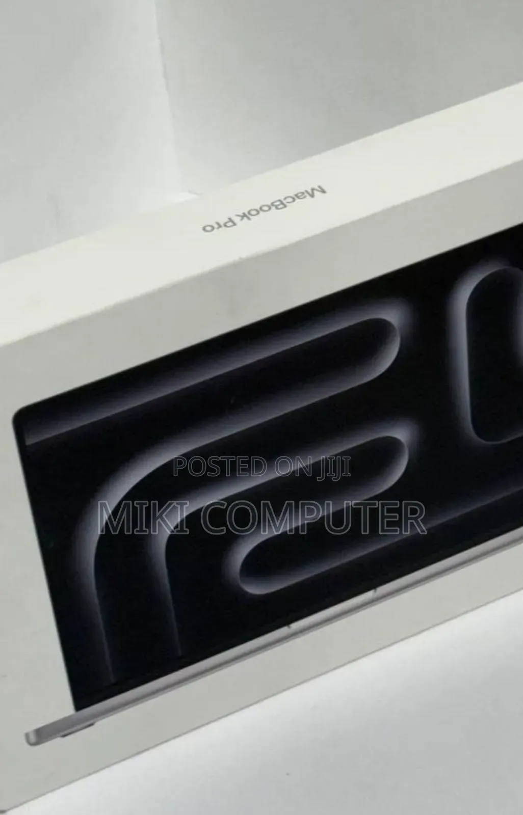 New Laptop Apple MacBook Pro 2024 M4 Max 14-Inch 24GB Intel SSD 512GB