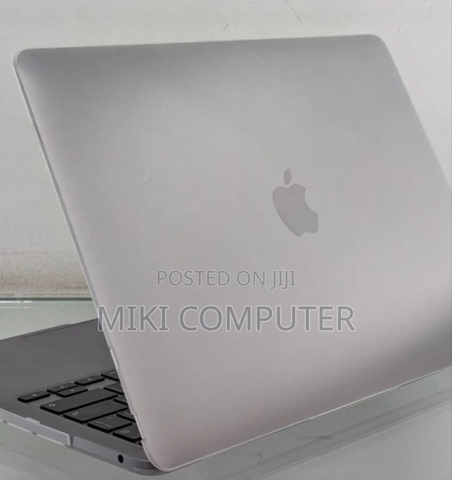 New Laptop Apple MacBook Pro M1 8GB Intel SSD 512GB