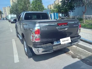 Toyota Hilux 2019 Gray
