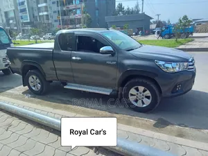 Toyota Hilux 2019 Gray