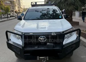 Toyota Land Cruiser 2020 White