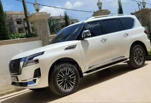 Photo - Nissan Patrol 2022 White
