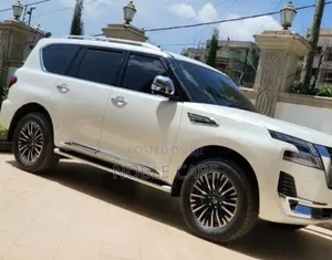 Nissan Patrol 2022 White