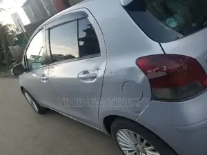 Toyota Yaris 1.0 Eco 2008 Purple