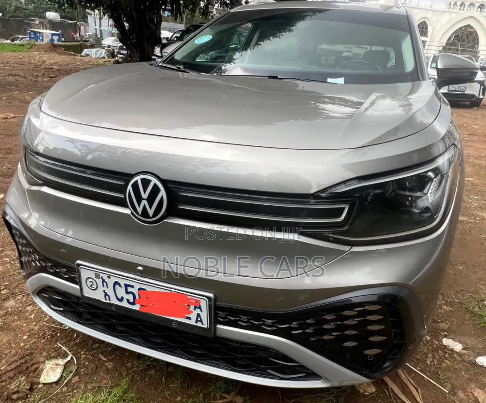 Volkswagen ID.6 2022 Gold