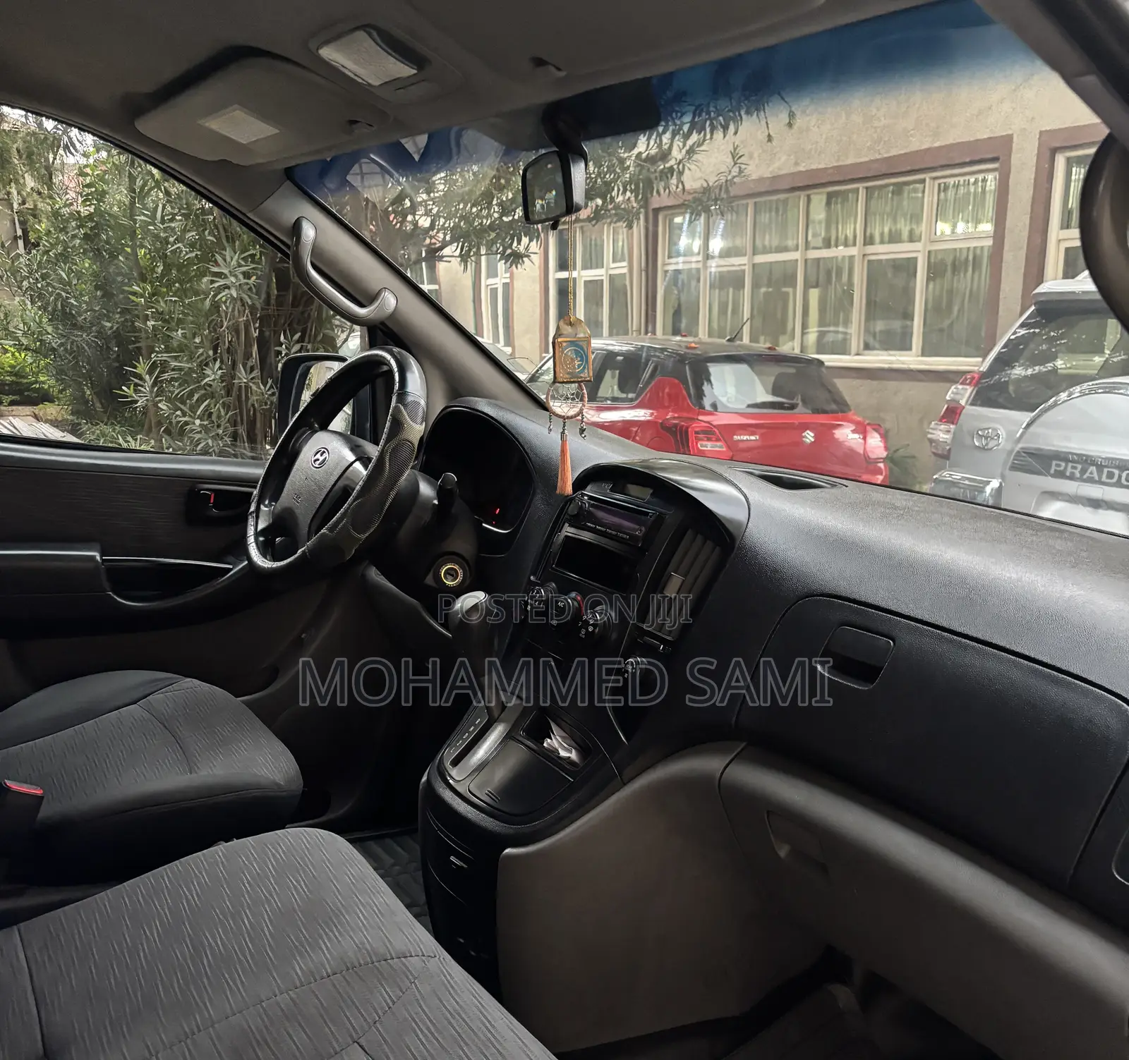 Hyundai H1 2.4 GLS 2011 Black