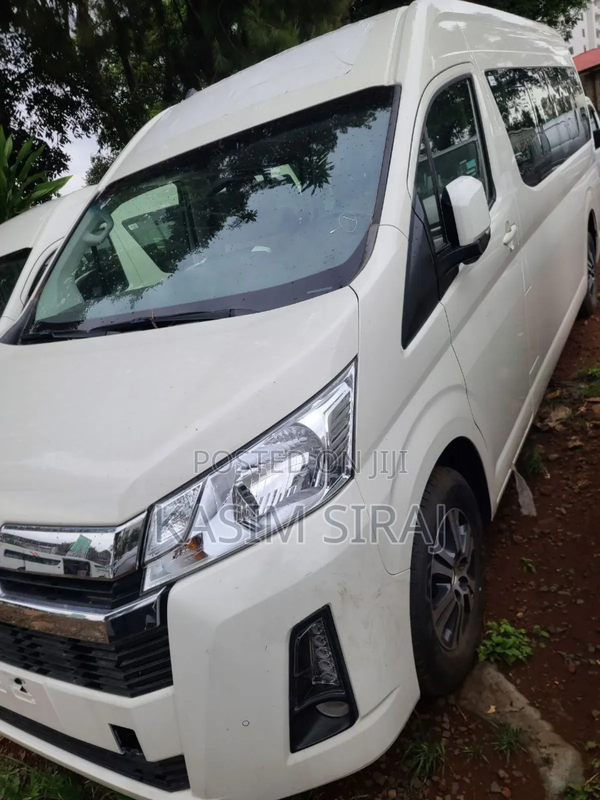 Toyota Grand HiAce 2021 White
