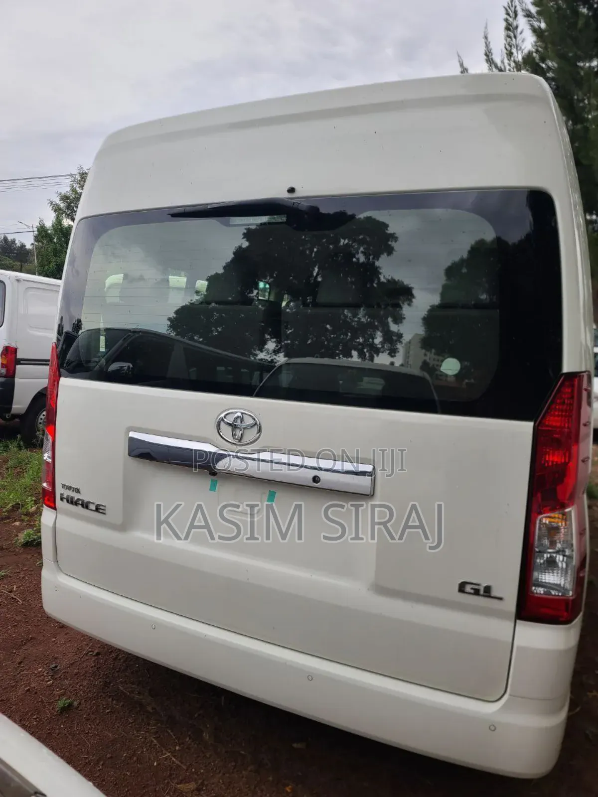 Toyota Grand HiAce 2021 White