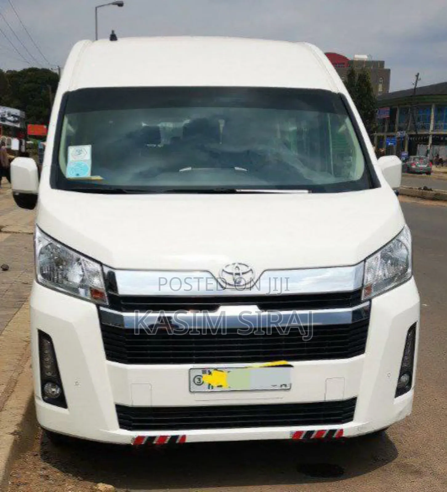 Toyota Grand HiAce 2021 White